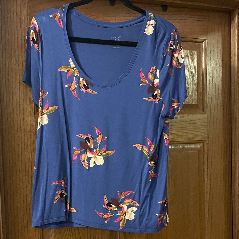 a new day Blue Floral Short Sleeve Top